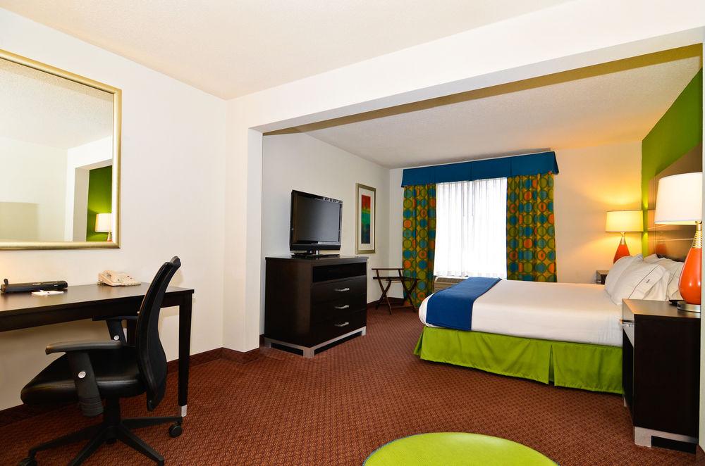 Holiday Inn Express Atlanta - Northeast I-85 - Clairmont Road By Ihg Zewnętrze zdjęcie