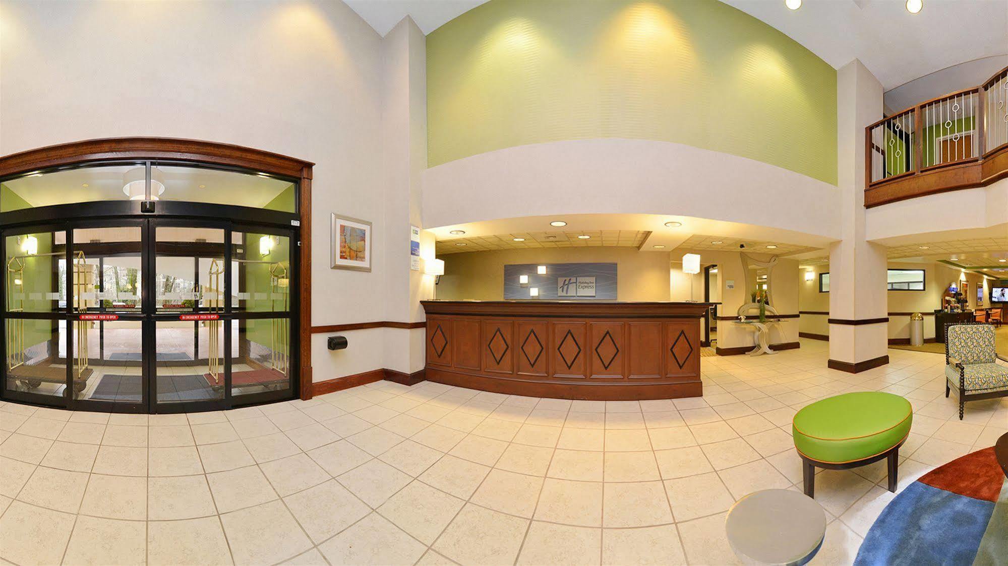 Holiday Inn Express Atlanta - Northeast I-85 - Clairmont Road By Ihg Zewnętrze zdjęcie